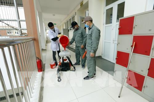 Phun thuốc khử trùng phòng dịch virus Corona tại Vinh Nghệ An